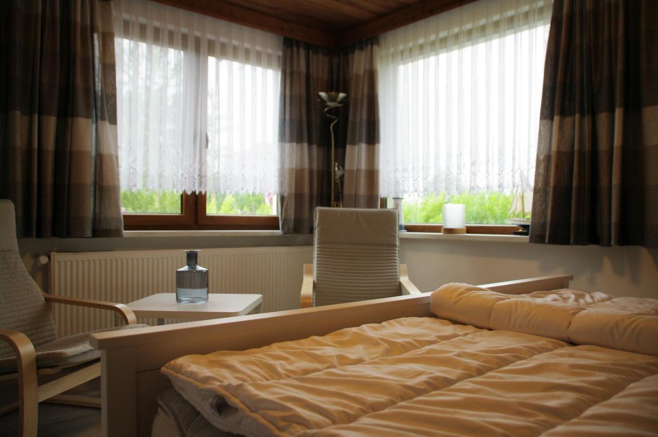 Bungalow Am Forsthaus Stagniess 于克里茨 外观 照片